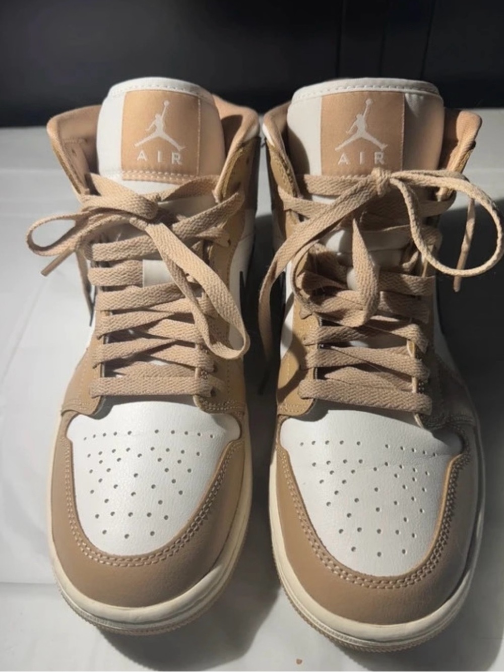 Nike Air Jordan 1 Mid Desert Tan Sneakers – Women’s 8.5 / Men’s 7 – New